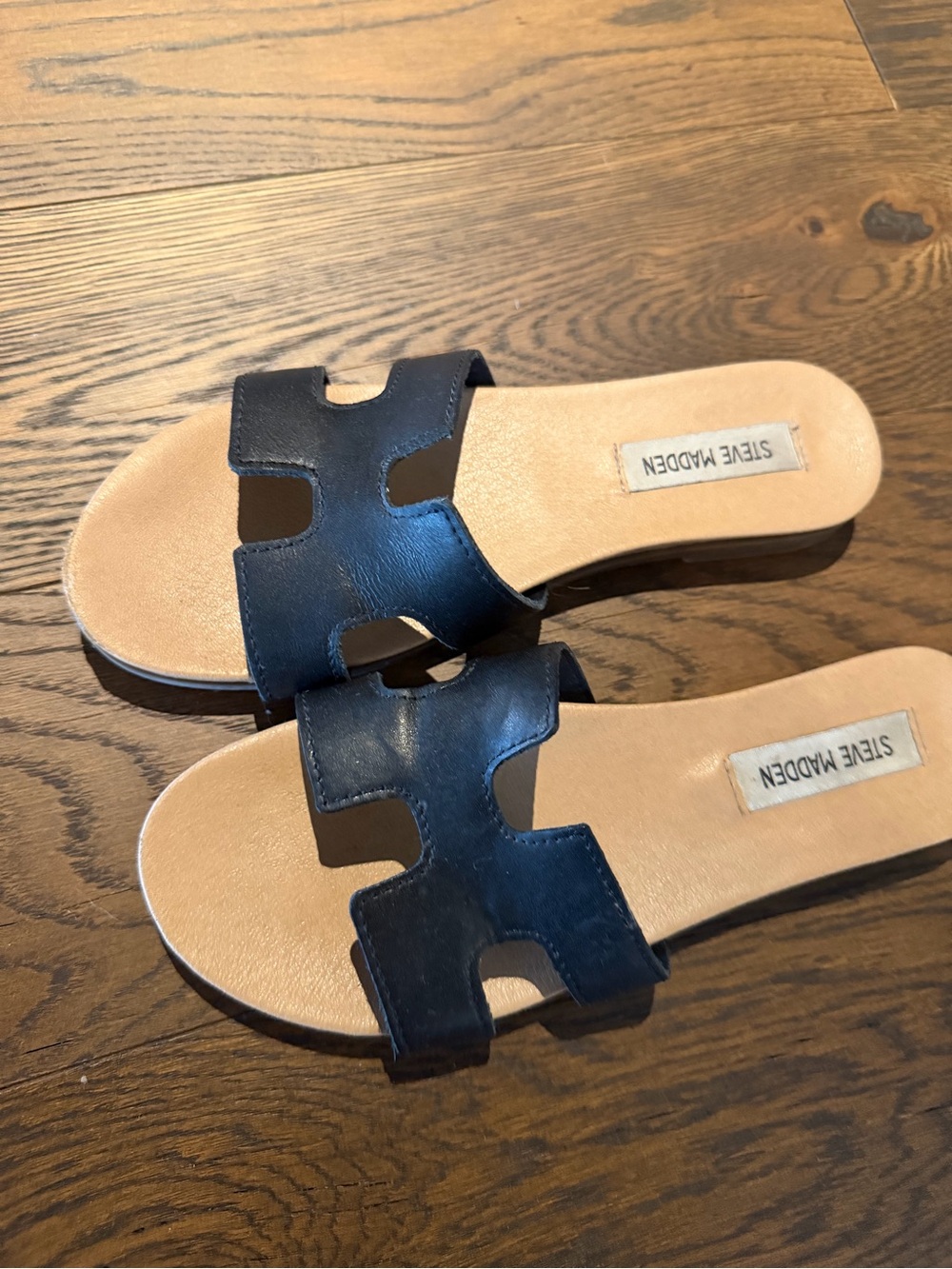Steve Madden Black and Tan Slide Sandals - Picture 5 of 5